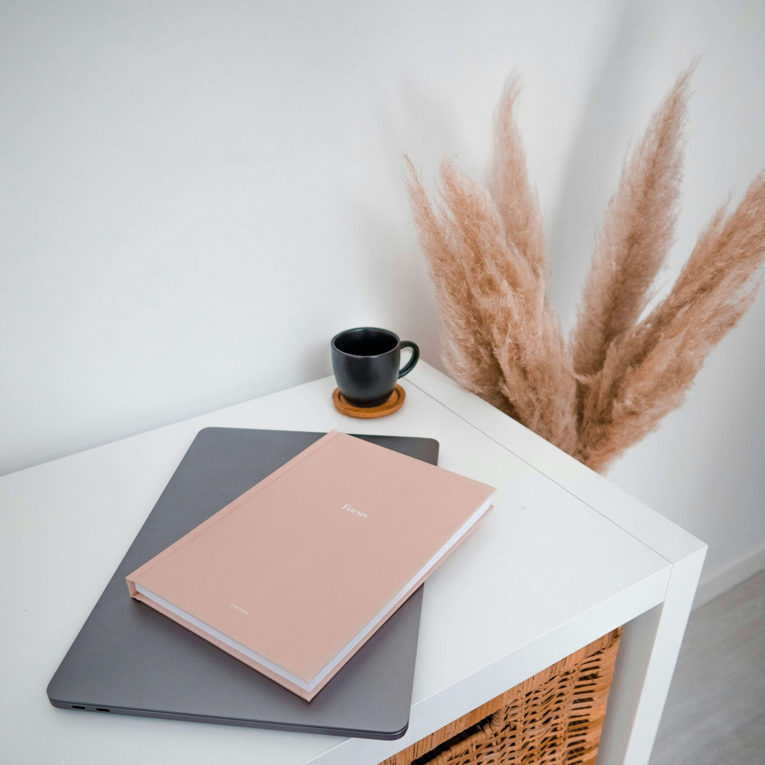 photo of notebook and laptop for services page